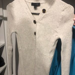 Ann Taylor Cream V-Neck Sweater